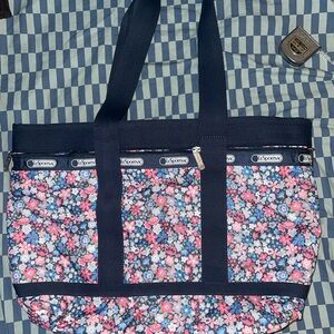 LeSportsac blue & Pink Floral Tote - like new.
